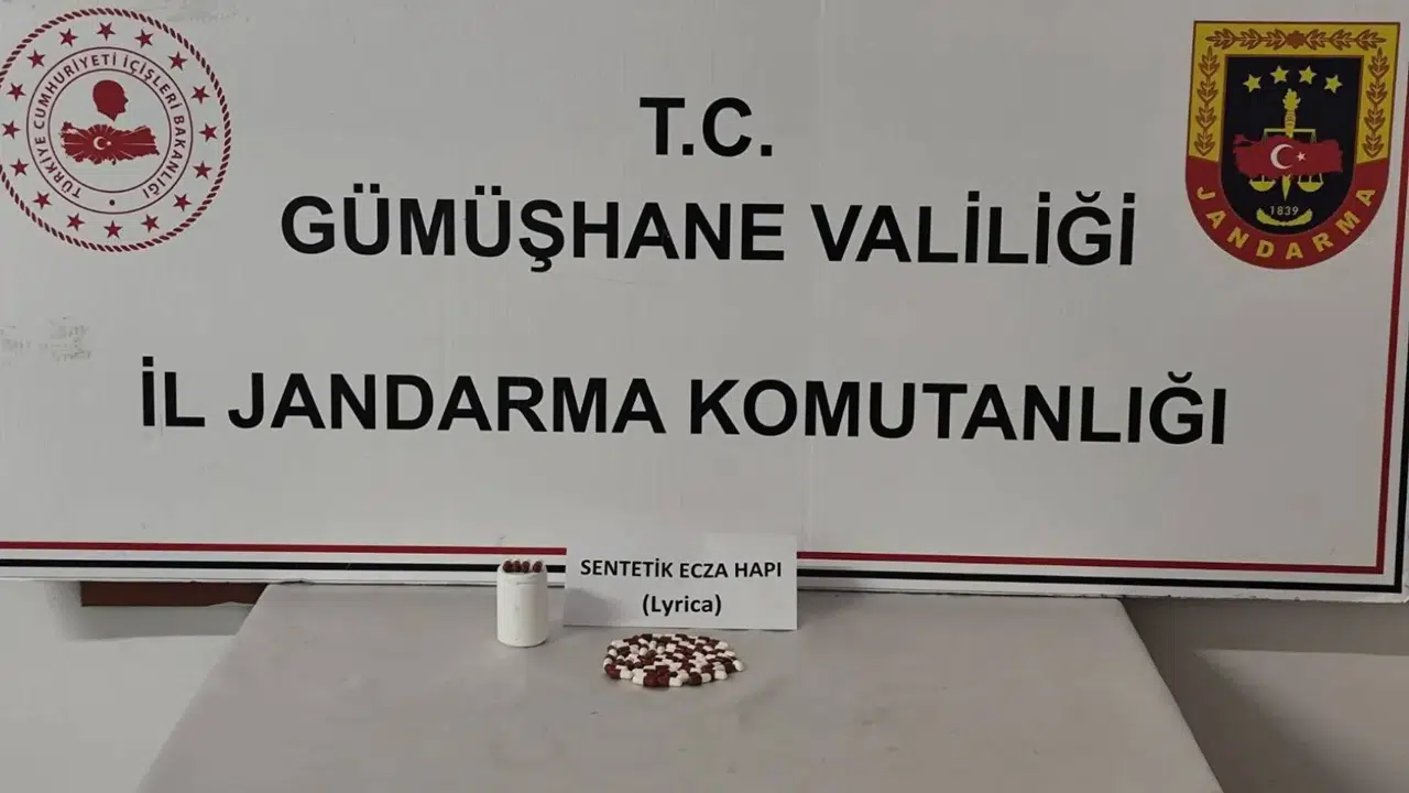 Jandarma zehir tacirine geçit vermedi