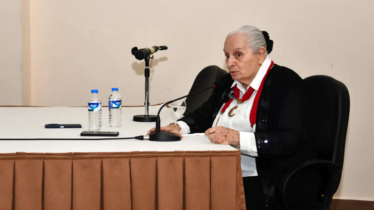 Gümüşhane Üniversitesinde tarihi söyleşi: Kazım Karabekir’in kızı Timsal Karabekir gençlerle buluştu
