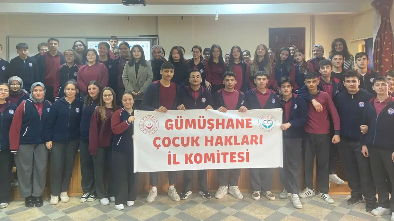 Öğrenciler İçin Kritik Eğitim: Okullarda 'Akran Nezaketi' Dönemi Başladı!