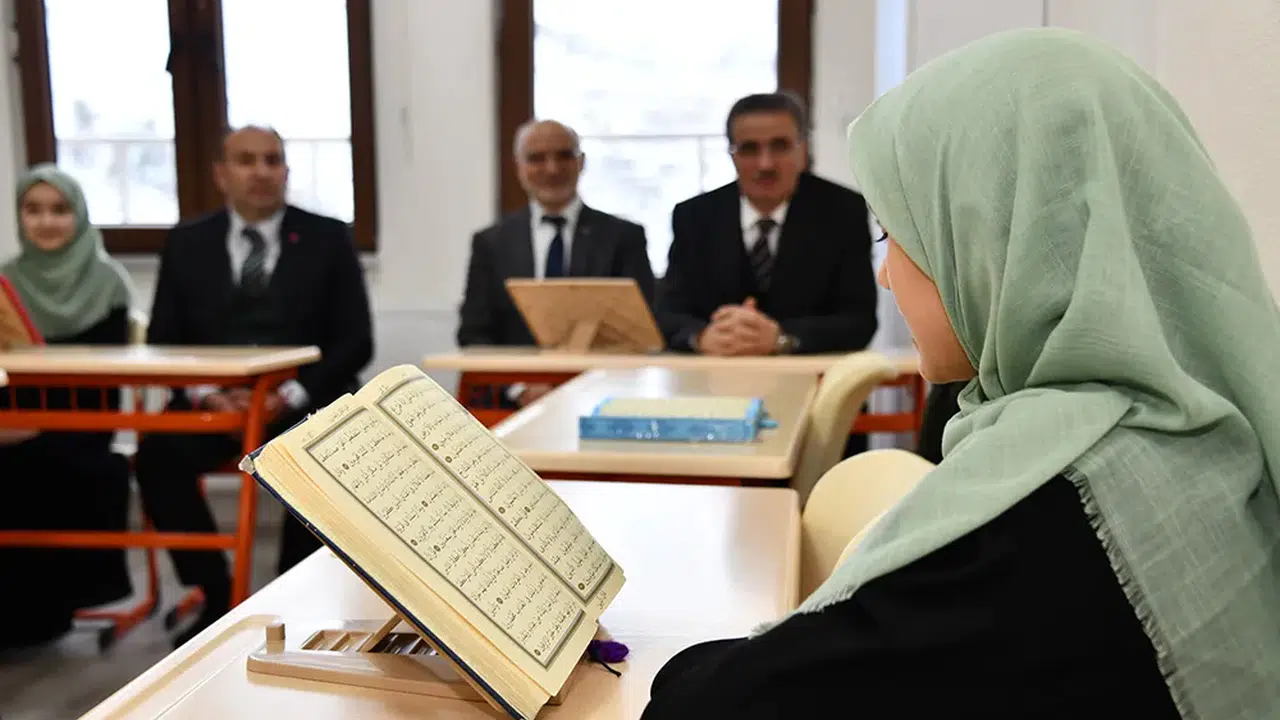 Vali Baruş’dan Genç Hafız adaylarına moral ziyareti