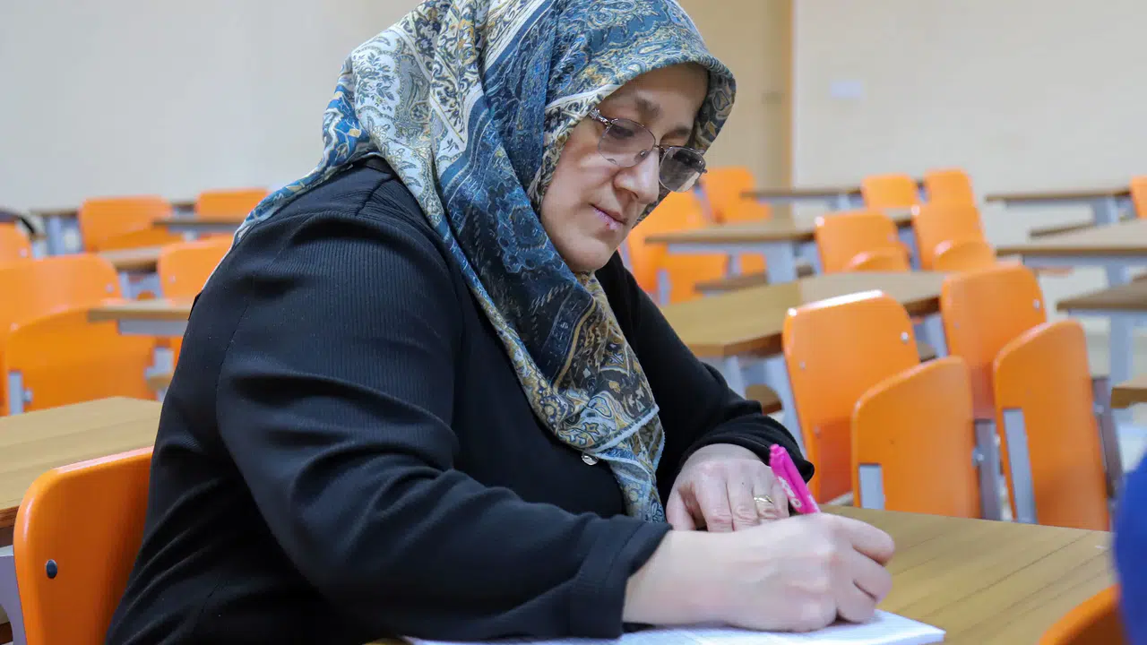 Hem anne hem çalışan hem öğrenci: O Gümüşhane Üniversitesi’nin Sibel Ablası