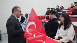 Gümüşhane Üniversitesi’nde ilk ders Türk Bayrağı’na ayrıldı