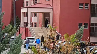 Üniversitede rehine krizi