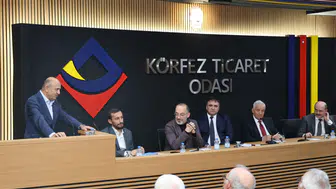 Siyasetin Dev İsimleri Kocaeli'de Buluştu: Gümüşhaneli Bakan Sungurlu Bir Ömrü Anlattı!