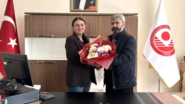 Gümüşhane Üniversitesi Edebiyat Fakültesi’nde bayrak değişimi