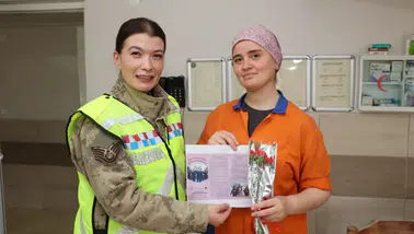 Gümüşhane İl Jandarma Komutanlığı’ndan 8 Mart’ta Anlamlı Farkındalık Faaliyeti