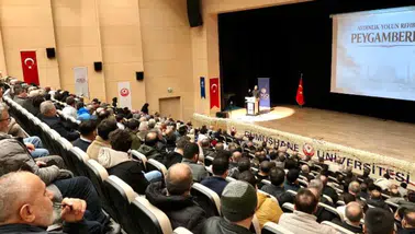 Gümüşhane’de “Aydınlık Yolun Rehberi: Peygamberler” Konferansına Yoğun İlgi