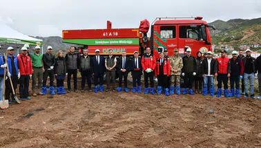 Gümüşhane'de "Orman Benim" Kampanyası: Vali Cevdet Atay Farkındalık Etkinliğine Katıldı