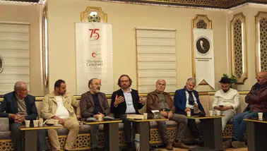 "Evde Konuşuyorsunuz Telefonunuza Reklamı Geliyor!" Prof. Dr. Emre Aslan'dan Çarpıcı Yapay Zeka Uyarısı