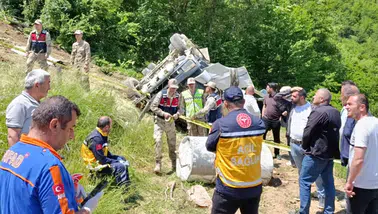 Kürtün'de beton mikseri 150 metrelik yamaçtan yuvarlandı: 2 ölü, 1 yaralı