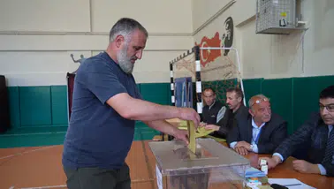 Gümüşhane Tekke Beldesinde Tarihi Ara Seçim: Sandıklar Kuruldu, Oy Verme İşlemi Başladı