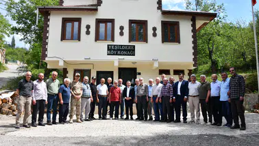 Vali Cevdet Atay, Yeşildere Köyünde vatandaşların taleplerini dinledi