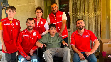 Türk Kızılay Engelsiz Ekibinden Gümüşhane'de Akülü Sandalye Desteği