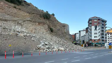 Gümüşhane'de 1. Etap TOKİ yolu geçici olarak ulaşıma kapatıldı