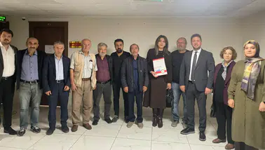 Yeni Parti Gümüşhane Merkez İlçe Başkanı Belgin Öktem Mazbatasını Alarak Görevine Başladı