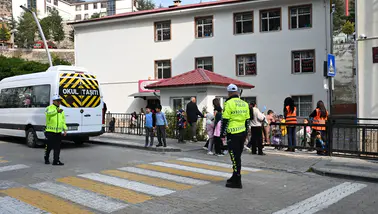 Gümüşhane’de Okul Çevrelerinde Drone Destekli Güvenlik Denetimi Gerçekleştirildi