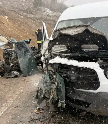 Kelkit’te feci kaza: Öğretmen servisi ile otomobil çarpıştı: 1 ölü, 10 yaralı