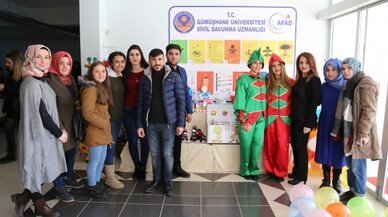 Oyuncak sergisi yoğun ilgi gördü