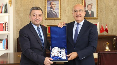 Rektör Zeybek’ten Vali Tanrısever’e ziyaret