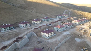 “BELDE DEĞİL İLÇE OLMAK İSTİYORUZ”