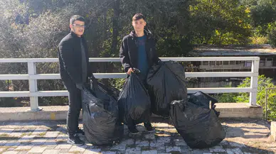 Üniversite öğrencileri Harşit Çayı'nda çevre temizlik çalışması yaptı
