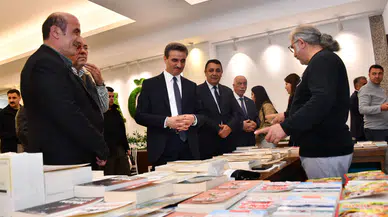 Vali Baruş Kitap Fuarı'nı ziyaret etti