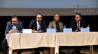 GÜ’de “Kadim Zamanların Ayak İzleri” tartışıldı