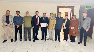 Ünlü ve yönetimi mazbatasını aldı