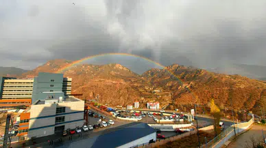 Gümüşhane'de sağanak sonrası gökyüzü şöleni: Çifte gökkuşağı mest etti