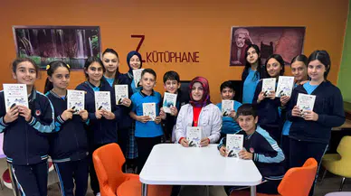 Gümüşhane'den Mardin'e Kurulan Gönül Köprüsü: Öğrenciler Mektuplarla Hem Kültür Hem Kitap Paylaşıyor!