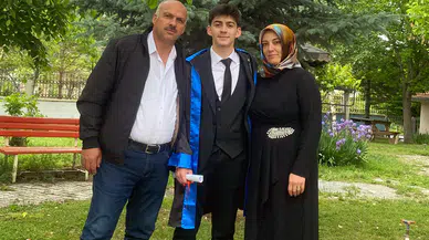 Erhan Kılıç YKS’de İl Birincisi Oldu: Hayali Tıp Fakültesine Yerleşti