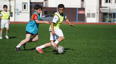 Gümüşhane’de “Camiden Sahaya” Turnuvası: 250 Genç Yeşil Sahada Buluştu