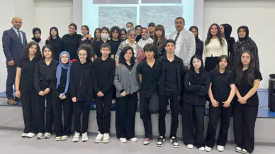 Güzel Sanatlar Lisesi’nde Ressam Güzin Arısoy Söyleşisi