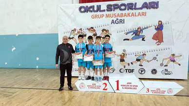 Ağrı’da Gümüşhane Rüzgarı: Badminton Takımımız Türkiye Finallerine Yükseldi