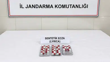 Şiran'da Jandarmadan Kaçamadılar: Araçtan ve Evden Sentetik Hap Çıktı