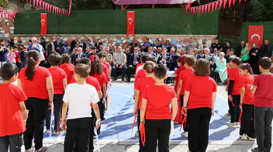 Gümüşhane'de İlköğretim Haftası Fevzipaşa İlkokulunda Coşkuyla Kutlandı