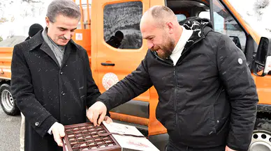 Gümüşhane’de kar nöbeti: Vali Baruş ekiplerle bir araya geldi