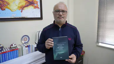 Türkiye’de ilk! Nafiz hoca Anadolu’nun 1700 yıllık kuzey ışıkları tarihini kitaplaştırdı