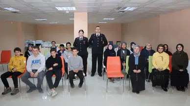 Gençler Dikkat! Jandarma Gümüşhane’deki Okulları Ziyaret Etti: Subay ve Astsubay Olma Fırsatı Kapıda!