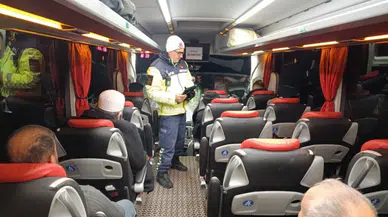 Yolcu Sandıkları Kişi "Jandarma" Çıktı! Gümüşhane’de otobüslerde habersiz denetim
