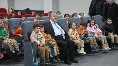 Kelkit’te Kahkaha Tufanı! Dilaver Cebeci Salonu Tarihi Günlerinden Birini Yaşadı