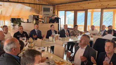 Kürtün'de 19 Ekim Muhtarlar Günü Düzenlenen Törenle Kutlandı