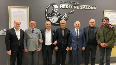 Gümüşhane’de Duygu Dolu Anlar: Ünlü Şair Gözyaşlarını Tutamadı!