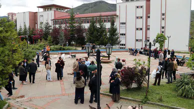 Gümüşhane Üniversitesinde Geniş Katılımlı Acil Durum Tahliye Tatbikatı Gerçekleştirildi