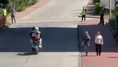 Gümüşhane'de polis ekiplerinden YKS'ye giren öğrencilere destek