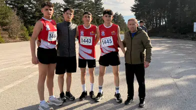 Gümüşhaneli atletlerden yarı finallere altın imza