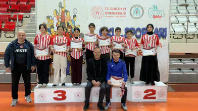 Gümüşhaneli Öğrenciler Floor Curling Bölge Yarışmalarında Şampiyon Oldu