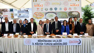 Atatürk Parkı'nda Renkli Görüntüler: Asırlık Lezzetler Gümüşhane'de Görücüye Çıktı!