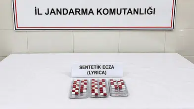 Şiran'da Jandarmadan Kaçamadılar: Araçtan ve Evden Sentetik Hap Çıktı