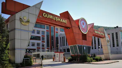 Gümüşhane Üniversitesi yaşıtları arasında 2 Milyar TL barajını aşan ilk üniversite oldu